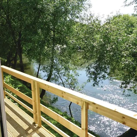 Tatil parkı Weir Country Park *