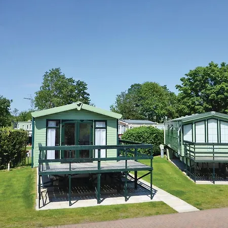 Weir Holiday Park * Holtby