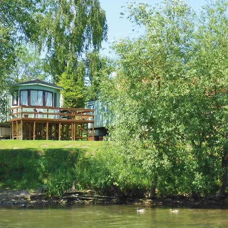 Tatil parkı Weir Country Park Holtby
