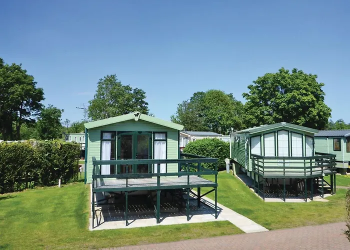 Weir Country Park * Holtby